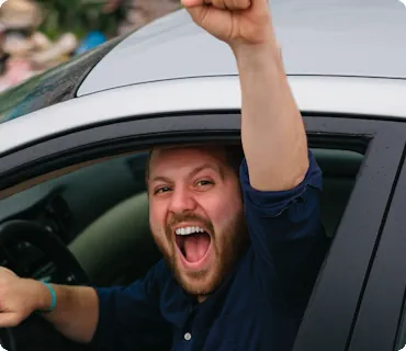 Щасливий випускник автошколи Мотор-Авто